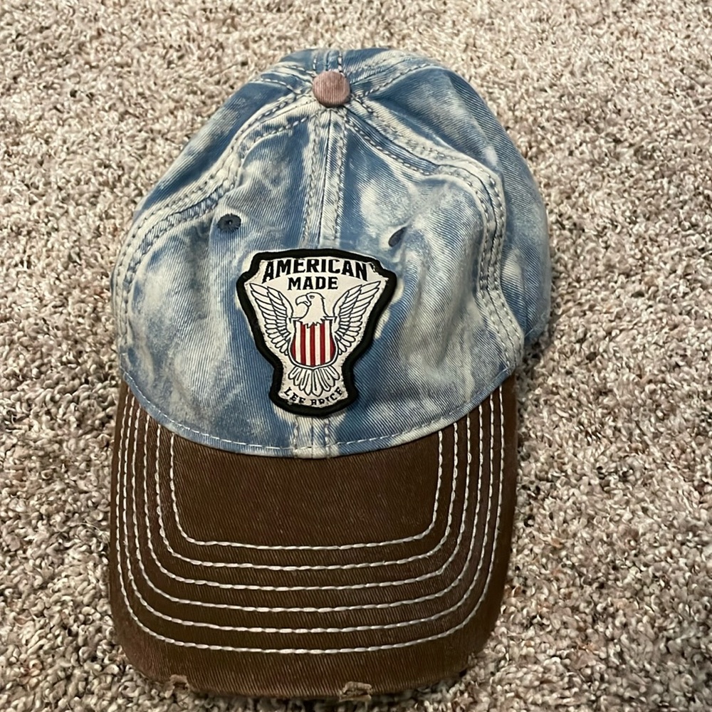 Lee Brice hat